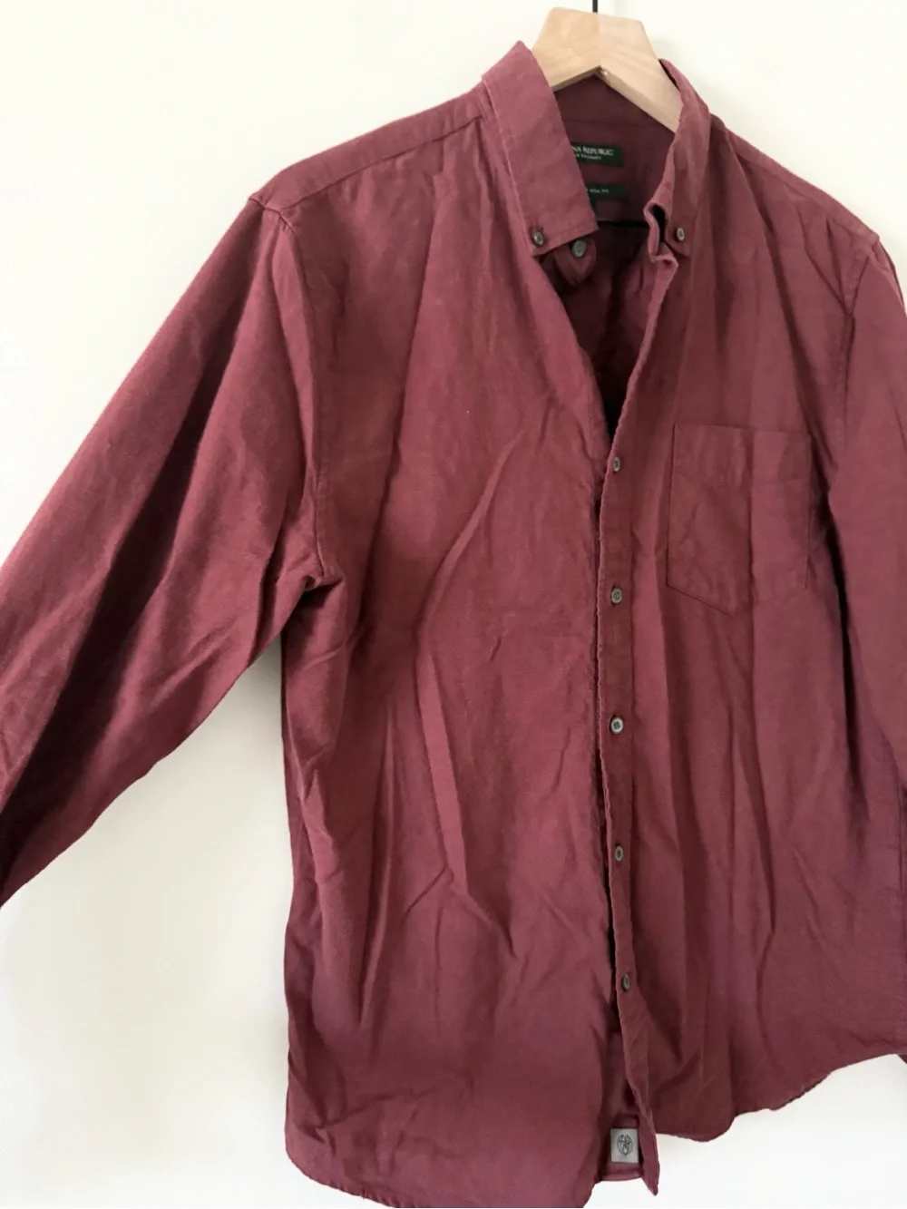 Banana Republic Men's Luxe Flannel Long Sleeve Button-Down Shirt in Burgundy - M